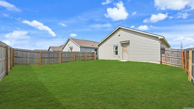 9223 Honey Mesquite, Seguin, TX 78155