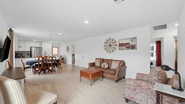 9223 Honey Mesquite, Seguin, TX 78155