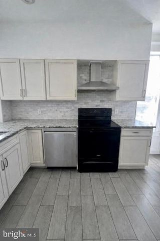 305 STOCKTON ST, Hightstown, NJ 08520