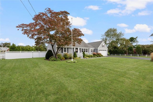 129 Fieldwood Avenue, Seekonk, MA 02771
