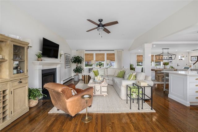 129 Fieldwood Avenue, Seekonk, MA 02771