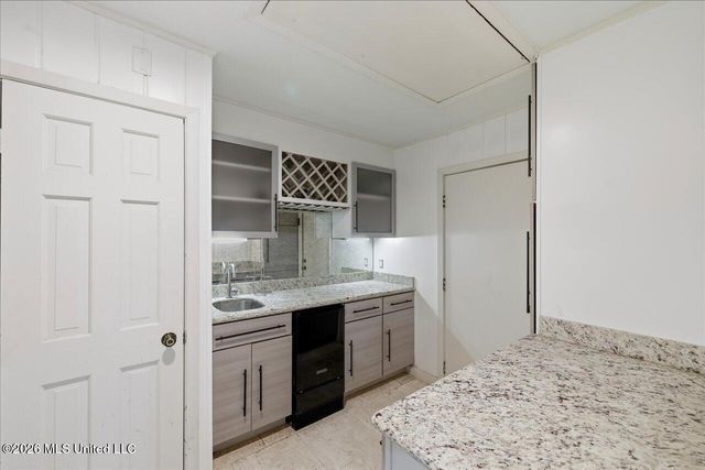 5440 Saratoga Drive, Jackson, MS 39211