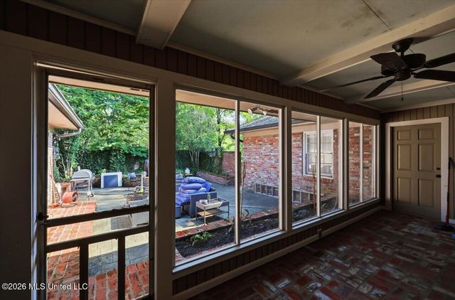 5440 Saratoga Drive, Jackson, MS 39211