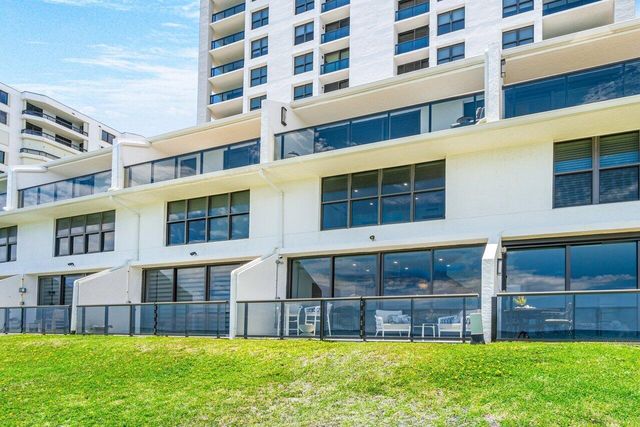 3115 S Ocean Boulevard 104, Highland Beach, FL 33487