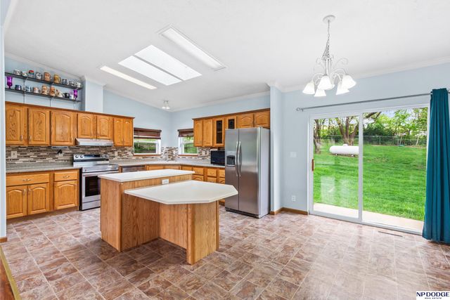 4441 Bernadette Avenue, Bellevue, NE 68147