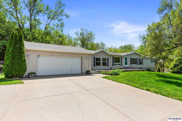 4441 Bernadette Avenue, Bellevue, NE 68147