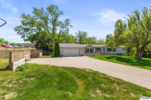 4441 Bernadette Avenue, Bellevue, NE 68147