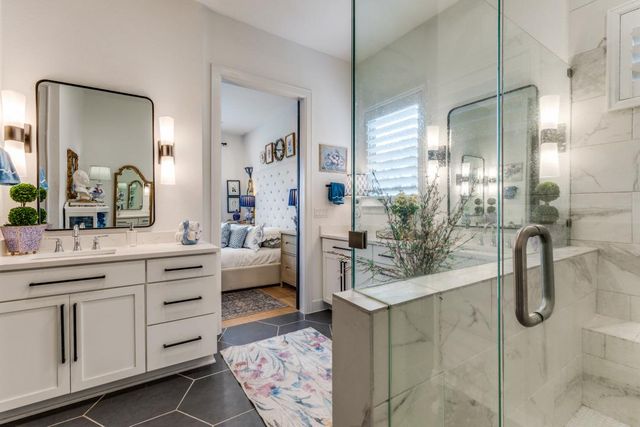 2540 Costa Del Sol DR 46, Leander, TX 78641