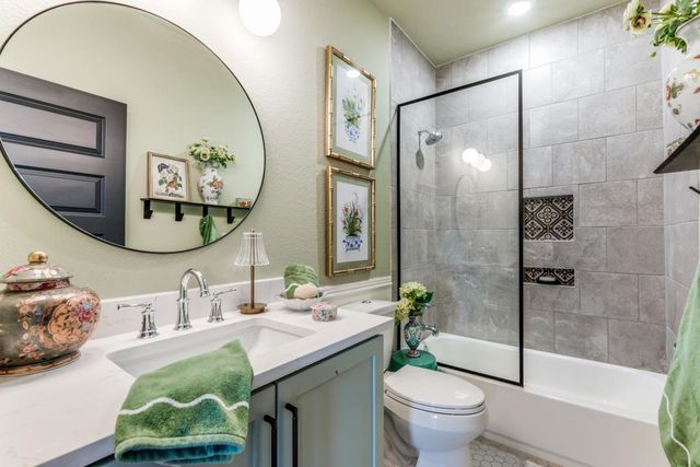 2540 Costa Del Sol DR 46, Leander, TX 78641