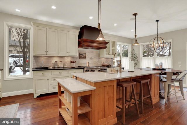 1140 WINDSOR RD, Mechanicsburg, PA 17050