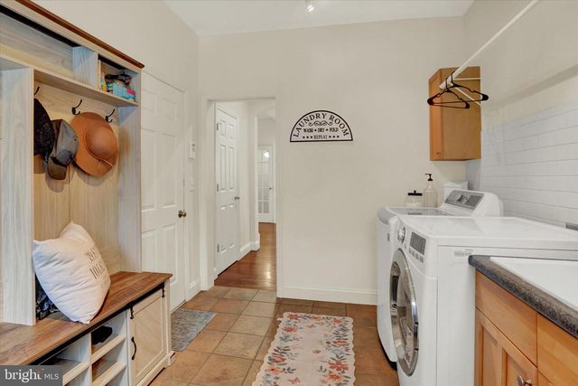 1140 WINDSOR RD, Mechanicsburg, PA 17050