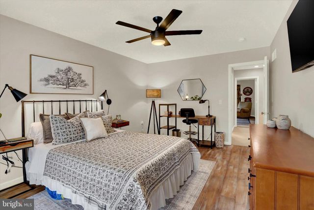 1140 WINDSOR RD, Mechanicsburg, PA 17050