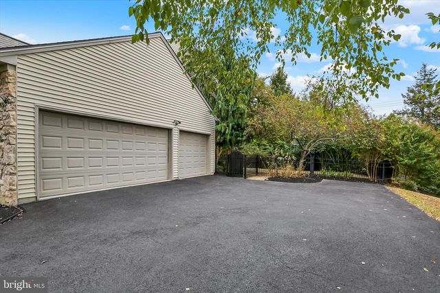 1140 WINDSOR RD, Mechanicsburg, PA 17050