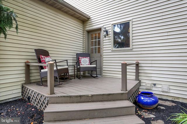 1140 WINDSOR RD, Mechanicsburg, PA 17050