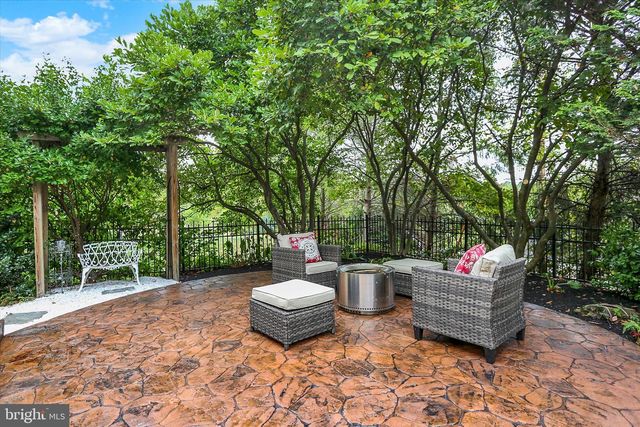 1140 WINDSOR RD, Mechanicsburg, PA 17050