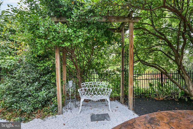 1140 WINDSOR RD, Mechanicsburg, PA 17050