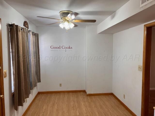 1009 S Dressen Street, Spearman, TX 79081