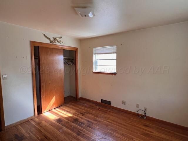 1009 S Dressen Street, Spearman, TX 79081