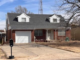 1009 S Dressen Street, Spearman, TX 79081