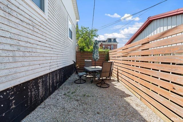 819 18th Street, Bedford, IN 47421