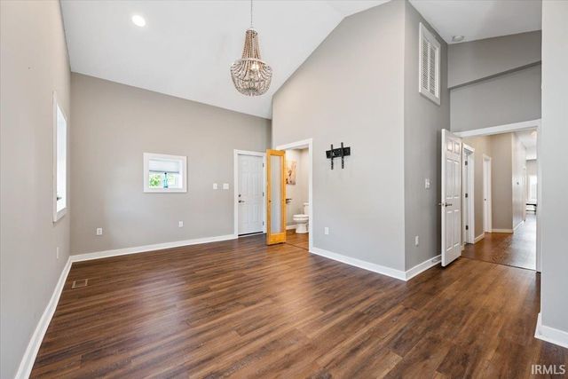 819 18th Street, Bedford, IN 47421