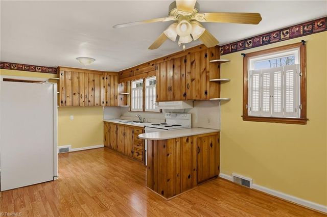 404 Meadowview Drive, Winston-salem, NC 27107