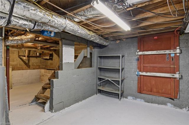 404 Meadowview Drive, Winston-salem, NC 27107