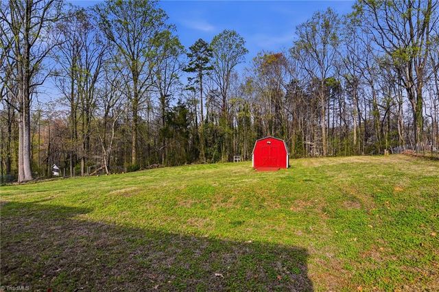 404 Meadowview Drive, Winston-salem, NC 27107