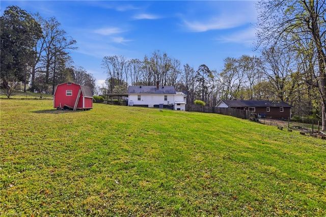 404 Meadowview Drive, Winston-salem, NC 27107