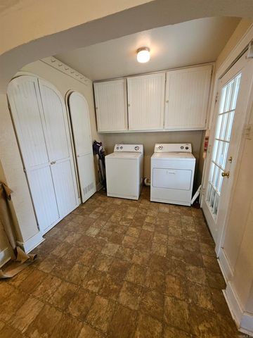 1421 W 25th Street, North Little Rock, AR 72114