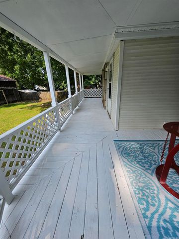 1421 W 25th Street, North Little Rock, AR 72114