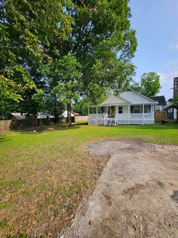 1421 W 25th Street, North Little Rock, AR 72114