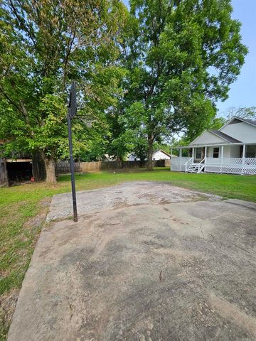 1421 W 25th Street, North Little Rock, AR 72114