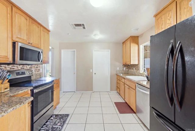 24396 Sargeant Road, Ramona, CA 92065