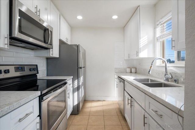 4353 51 st 6, San Diego, CA 92115