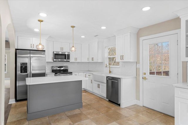 511 Stratford Place, Rocky Face, GA 30740