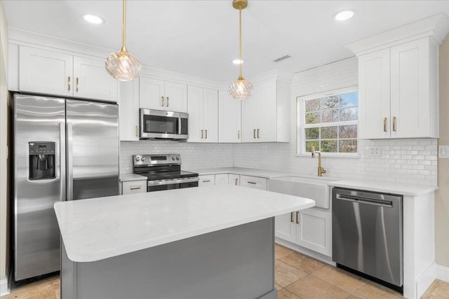 511 Stratford Place, Rocky Face, GA 30740