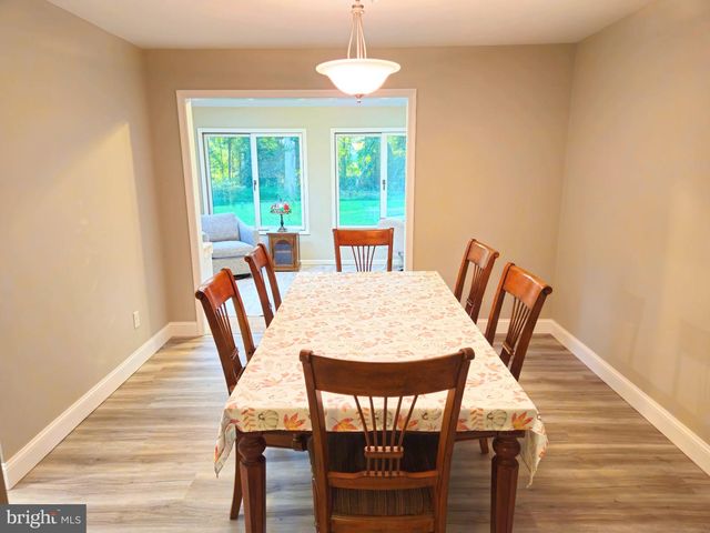 11 HANTHORNE DR, Pittsgrove, NJ 08318