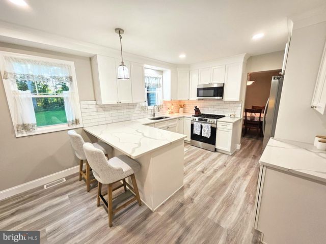 11 HANTHORNE DR, Pittsgrove, NJ 08318