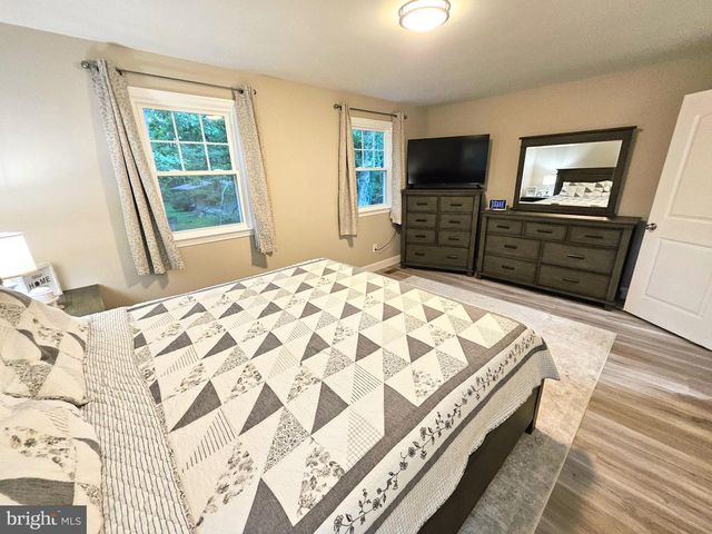 11 HANTHORNE DR, Pittsgrove, NJ 08318