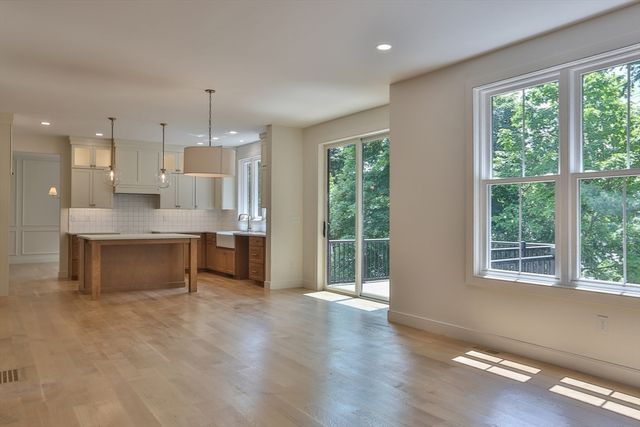 29 Cox Street, Hudson, MA 01749