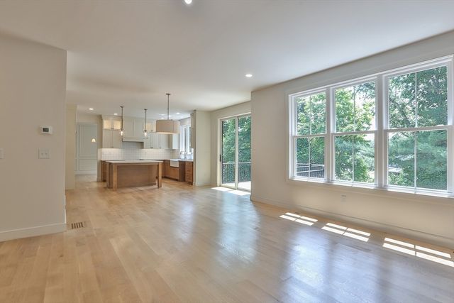 29 Cox Street, Hudson, MA 01749