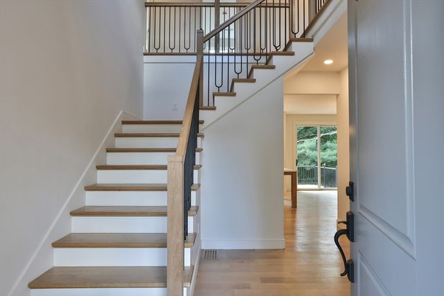 29 Cox Street, Hudson, MA 01749