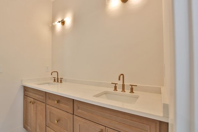 29 Cox Street, Hudson, MA 01749