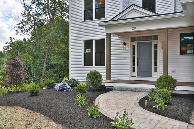 29 Cox Street, Hudson, MA 01749