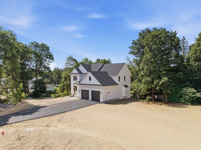 29 Cox Street, Hudson, MA 01749
