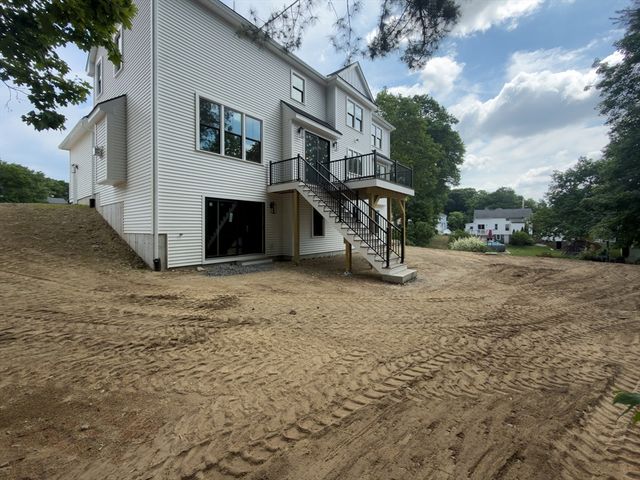 29 Cox Street, Hudson, MA 01749
