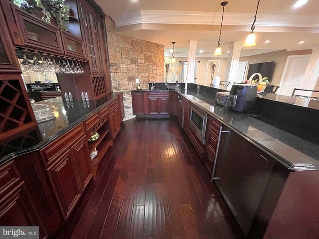 4757 CHARTER CT, Woodbridge, VA 22192
