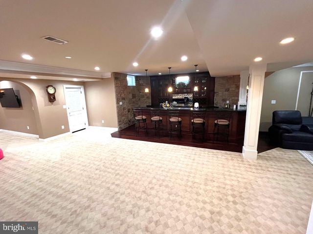 4757 CHARTER CT, Woodbridge, VA 22192