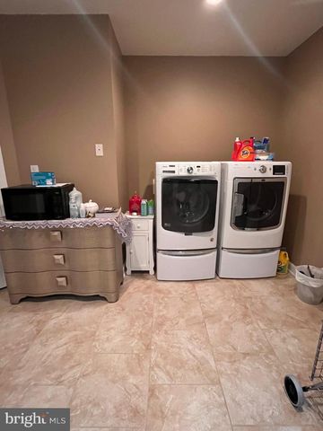4757 CHARTER CT, Woodbridge, VA 22192
